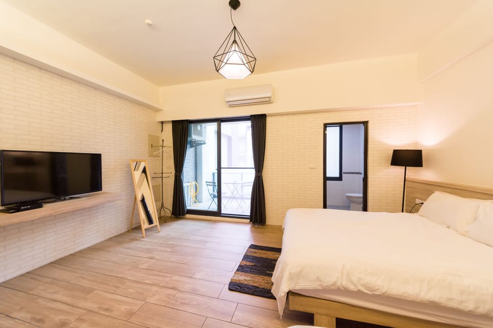 Superior Triple Room | Desk, blackout drapes, soundproofing, free WiFi