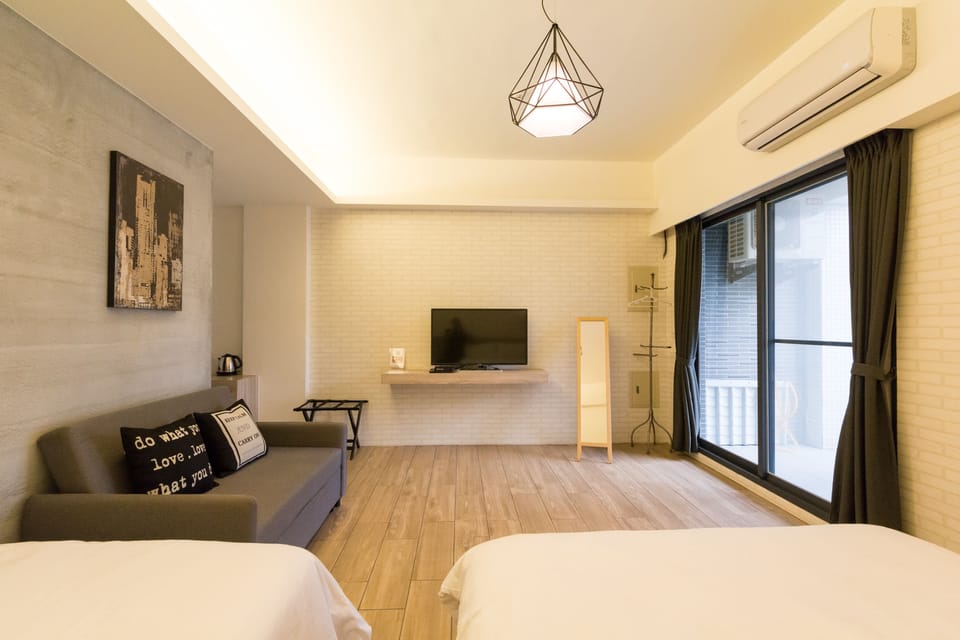Superior Triple Room | Desk, blackout drapes, soundproofing, free WiFi