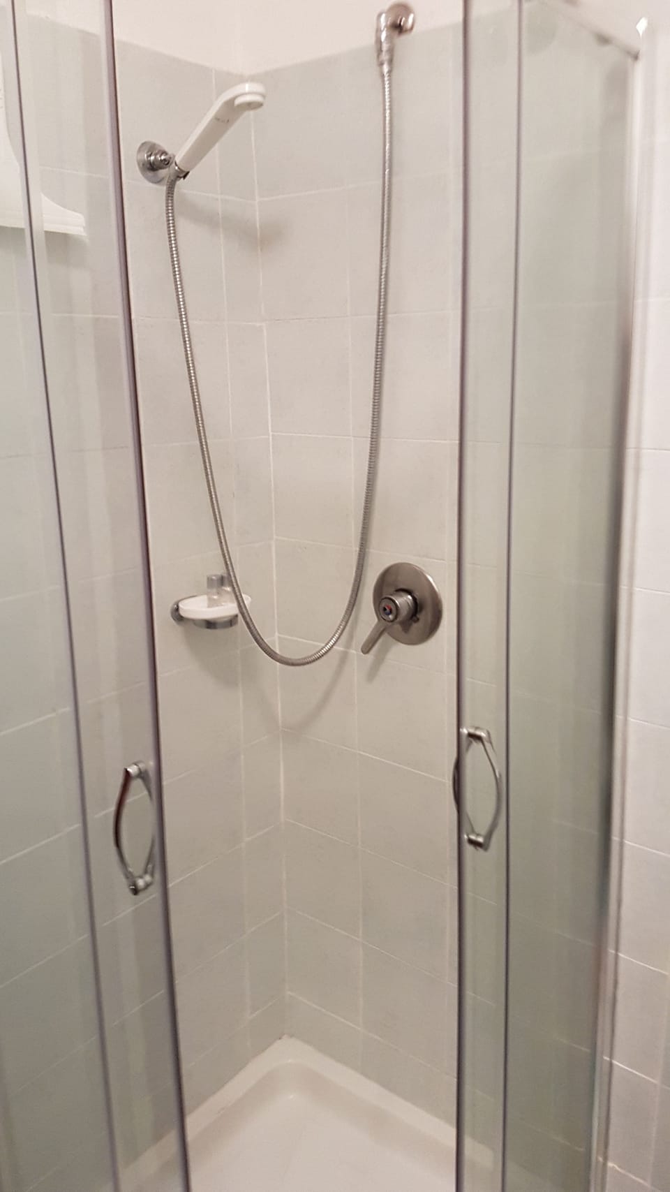 Standard Single Room | Bathroom shower