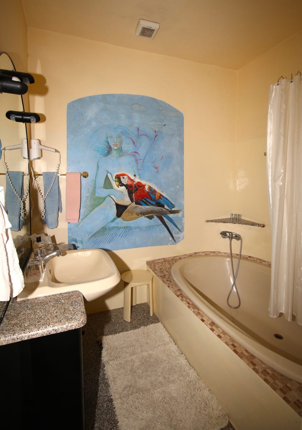 Double or Twin Room | Bathroom | Shower, free toiletries, hair dryer, bidet