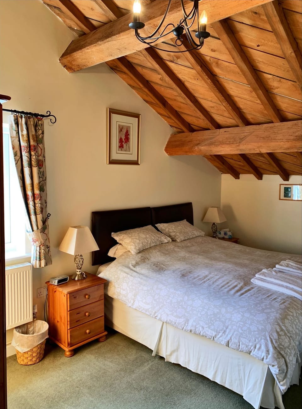 Traditional Double or Twin Room, Super King Bed, Private Bathroom | Premium bedding, desk, laptop workspace, iron/ironing board