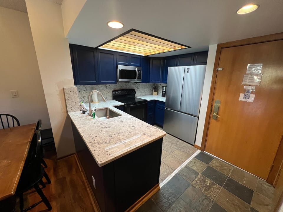 Condo, Multiple Beds (Fox Pine Lodge 3 bed 3 bath FPAF3) | Private kitchen | Microwave, oven, coffee/tea maker, dining tables