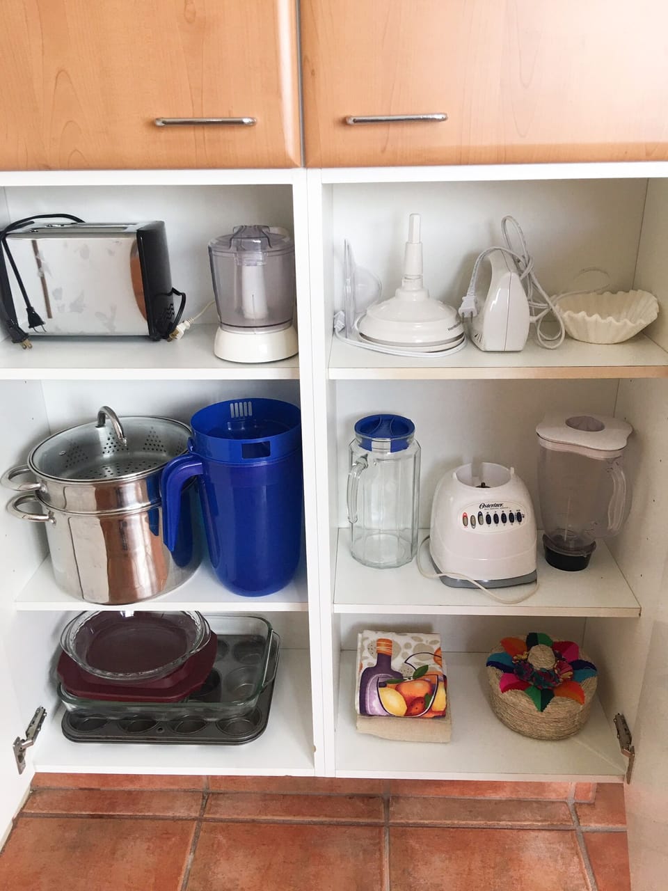 Kitchen accessories, pots, pans, everything you need to prepare meals.