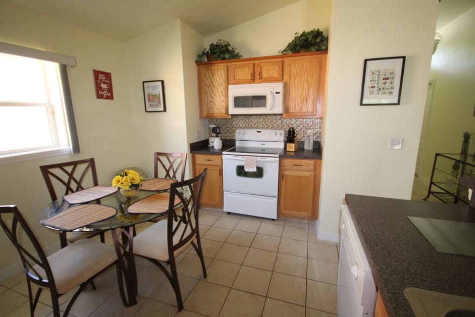 Kitchen and breakfast dining area