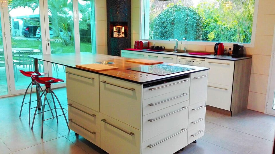 Kitchen isle