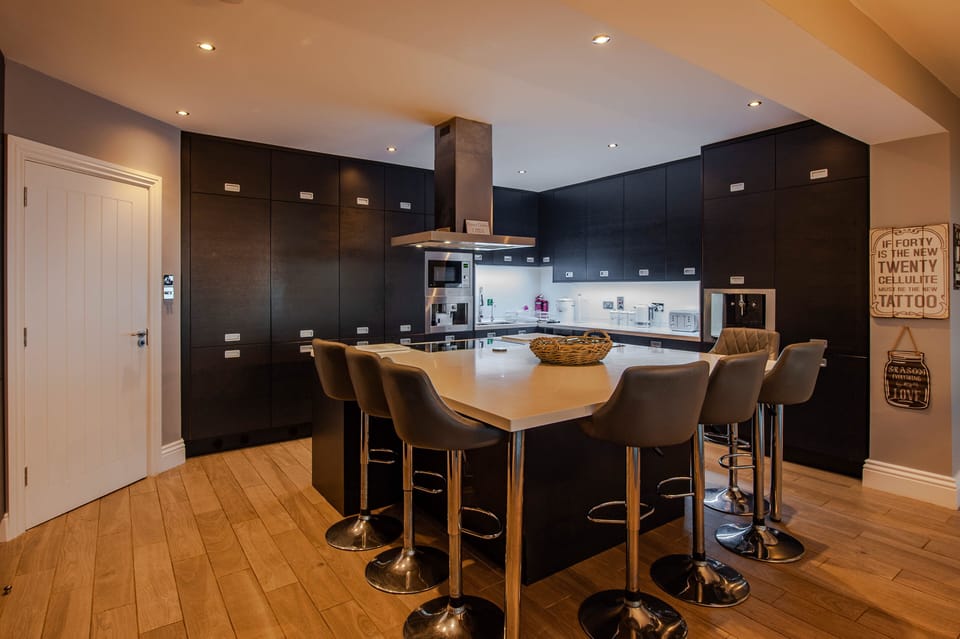 Brand new fitted kitchen