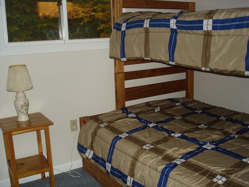 upstair bunk beds