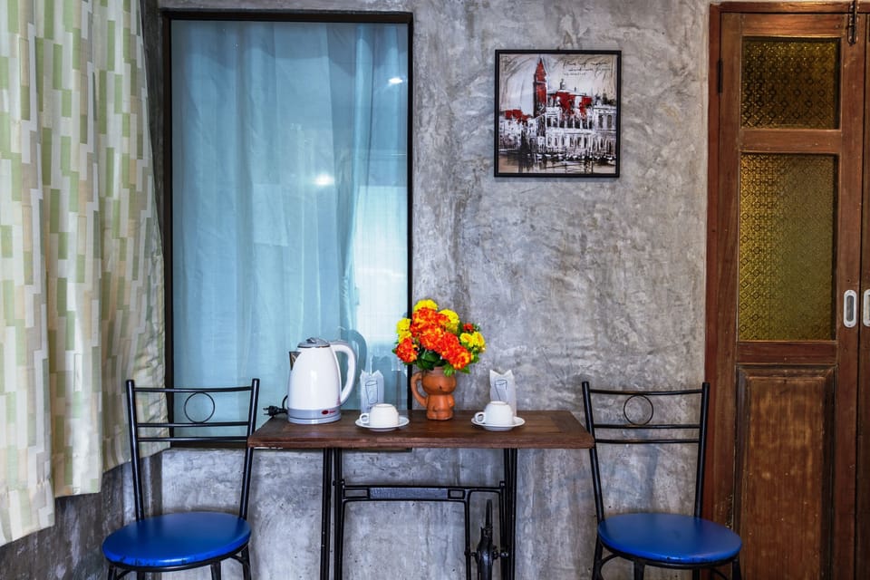 Deluxe Bungalow with Balcony | Coffee and/or coffee maker