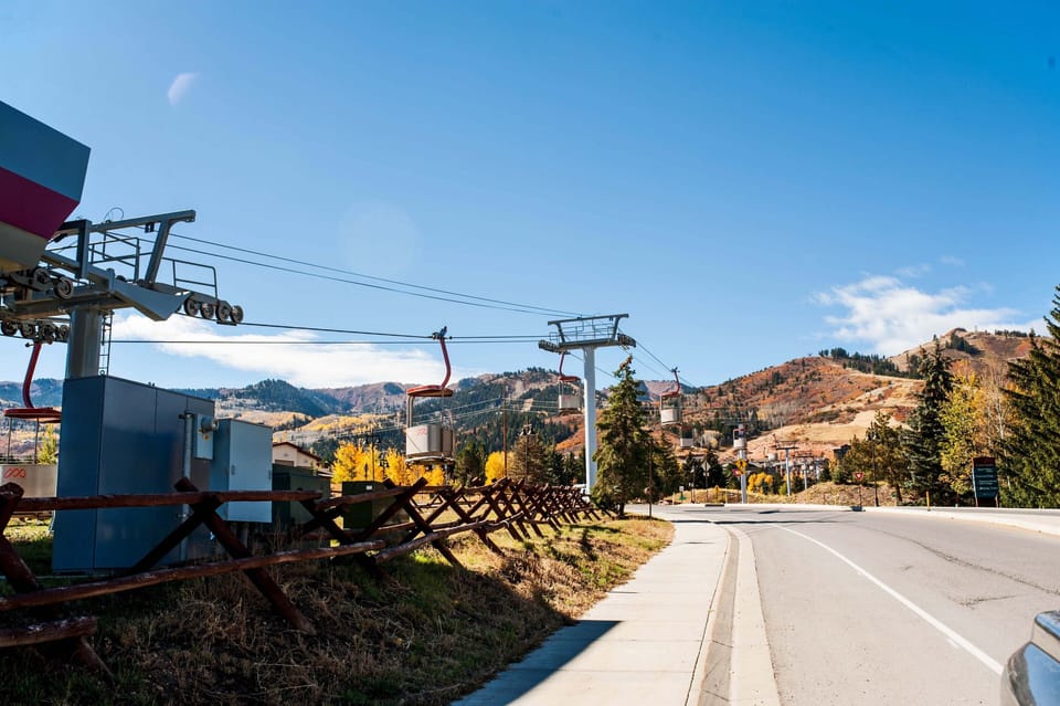 5 minute walk to the Cabriolet lift