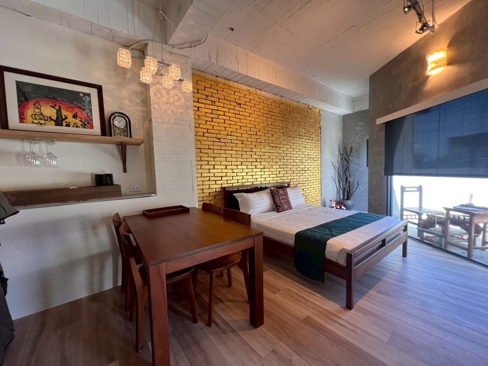 Luxury Quadruple Room | 1 bedroom, premium bedding, down comforters, Select Comfort beds
