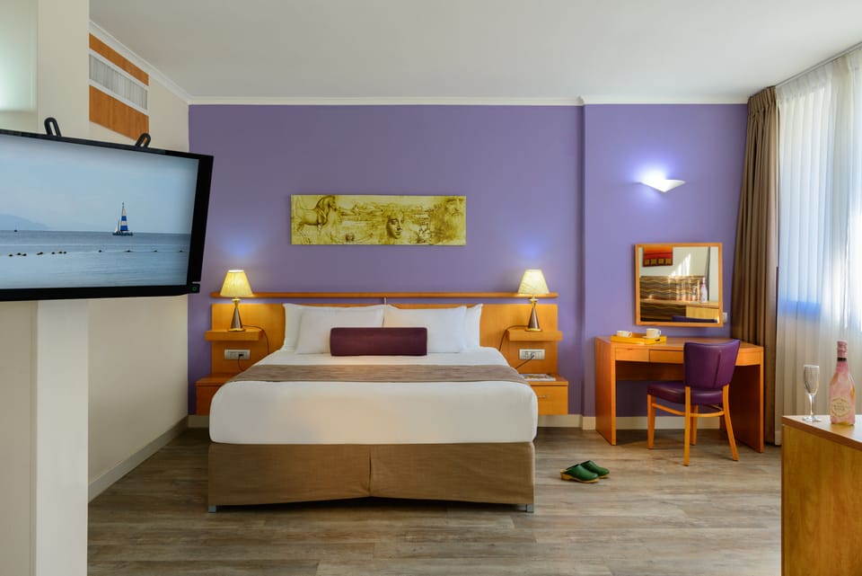 In-room safe, iron/ironing board, free WiFi