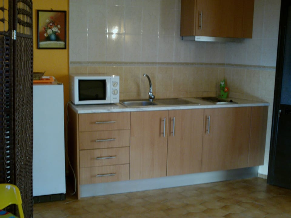 Family Room | Private kitchenette | Fridge, coffee/tea maker