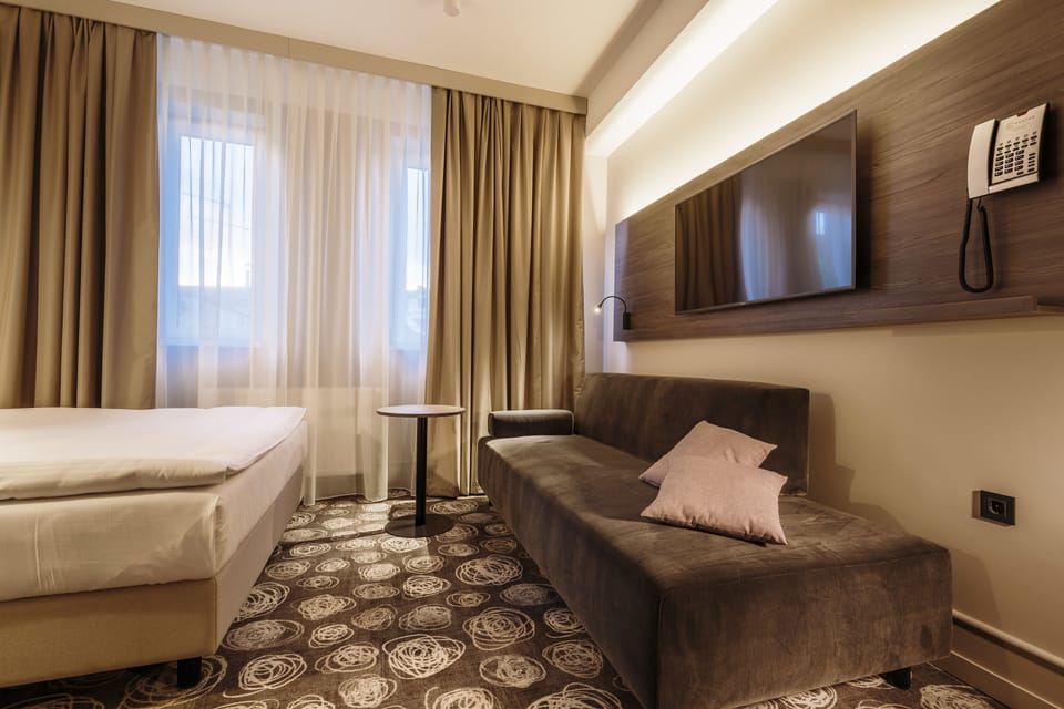 Superior Double Room | Soundproofing, cribs/infant beds, free WiFi, bed sheets