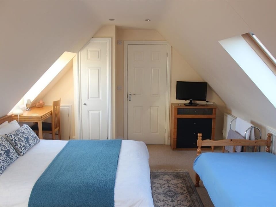 Family Triple Room, Ensuite (Bath and Shower)