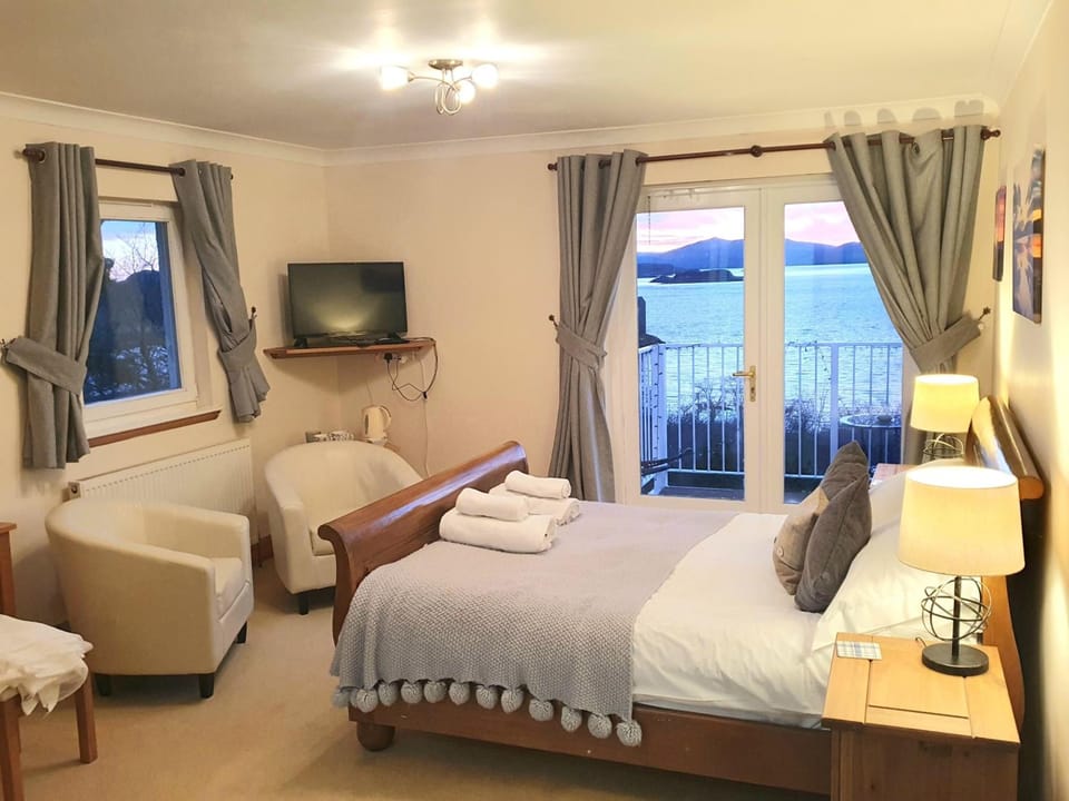 Egyptian cotton sheets, premium bedding, individually decorated