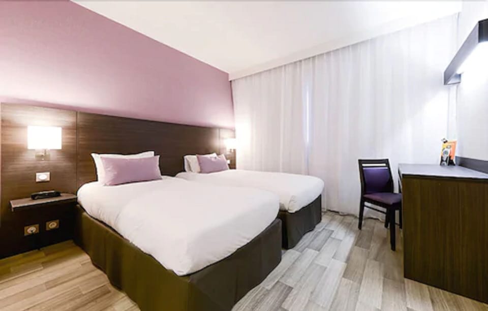 Twin Room | Desk, soundproofing, free WiFi, bed sheets