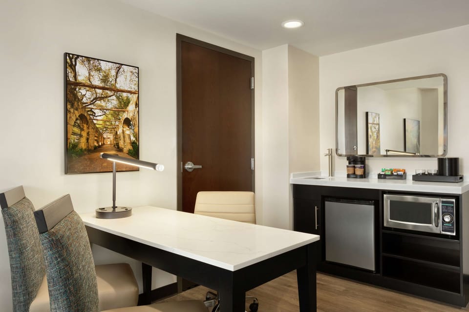 1 bedroom, in-room safe, desk, laptop workspace