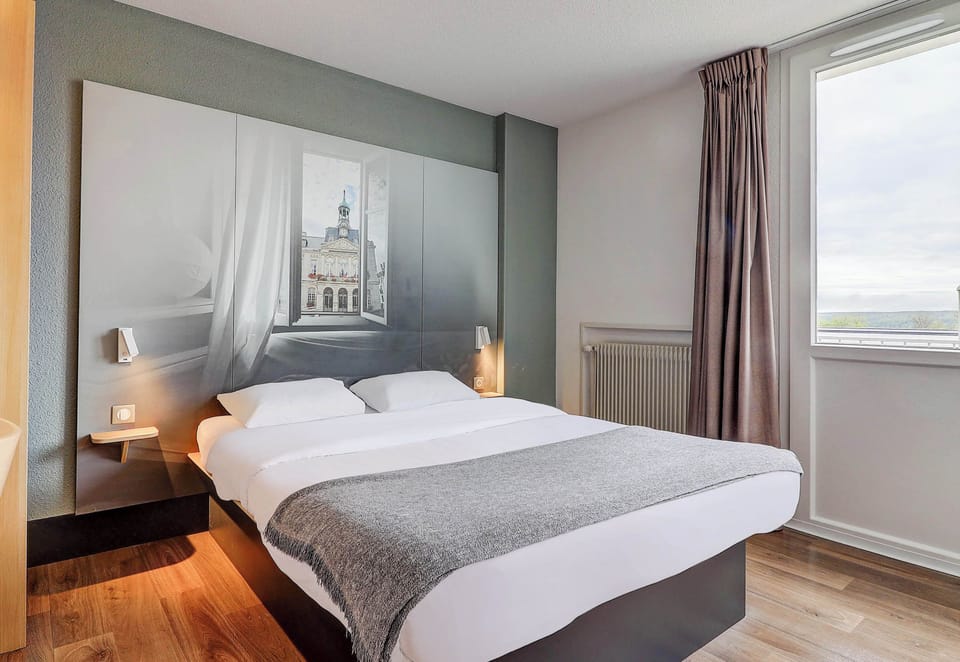 Comfort Double Room, Non Smoking | Desk, soundproofing, iron/ironing board, free cribs/infant beds