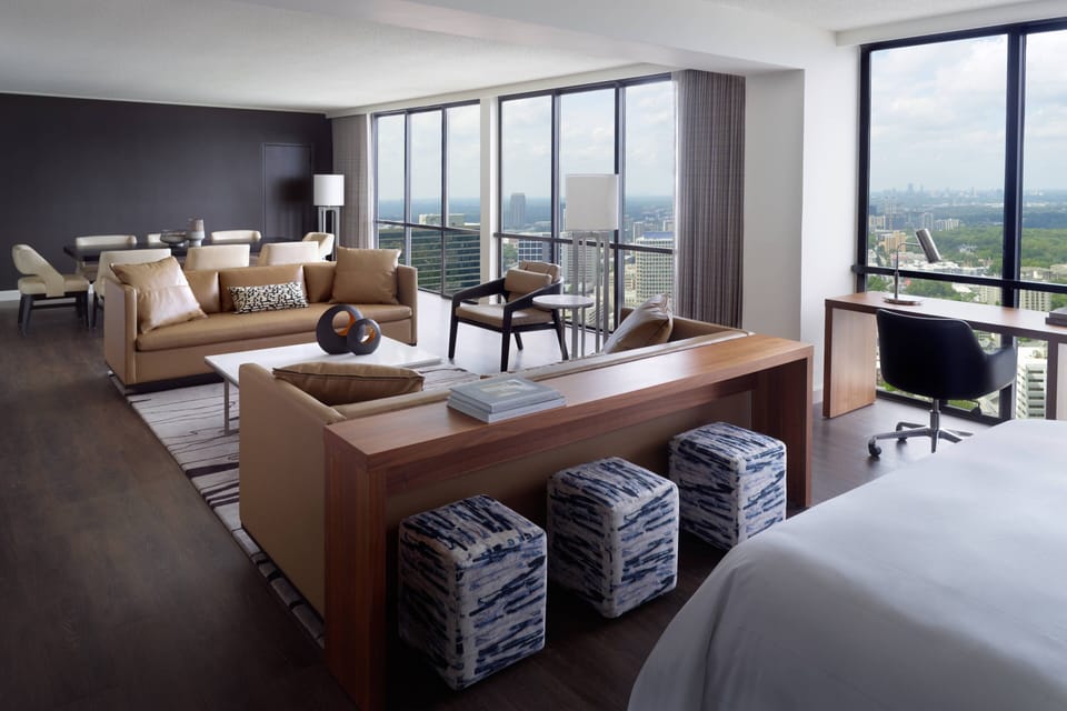 Executive Suite, 1 King Bed with Sofa bed | Living area | 37-inch flat-screen TV with satellite channels, TV, Netflix