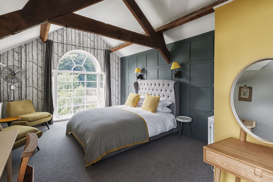 Double Room, 1 King Bed | Individually decorated, iron/ironing board, free WiFi, bed sheets