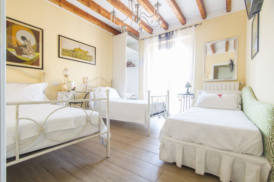 Classic Triple Room | Premium bedding, down comforters, Select Comfort beds, minibar