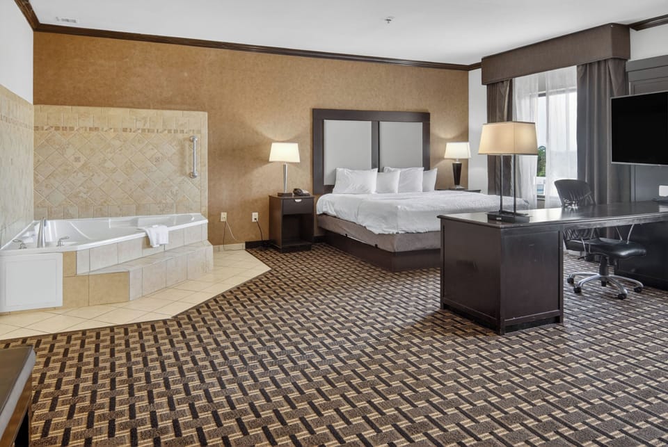 In-room safe, desk, laptop workspace, iron/ironing board