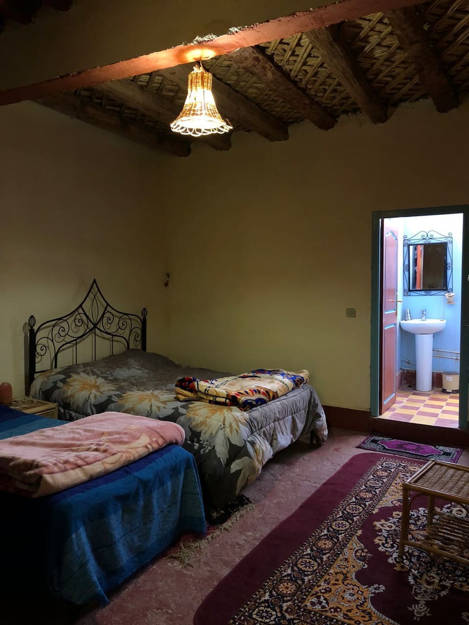 Standard Double or Twin Room | Desk, WiFi (free), individually decorated, individually furnished