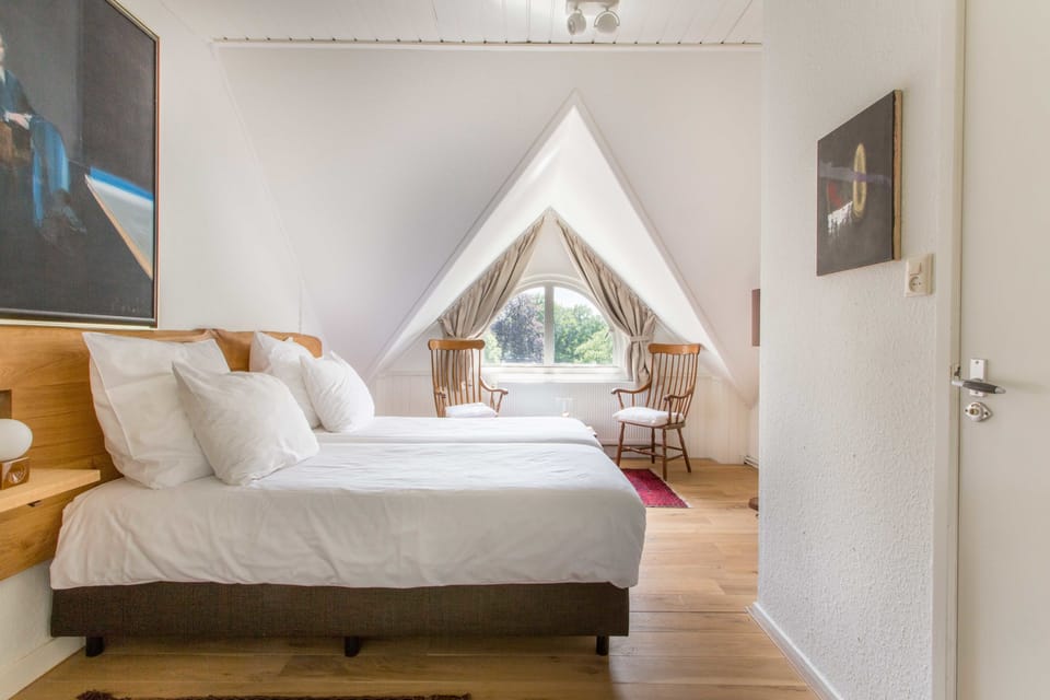 Standard Double Room, Garden View | Individually decorated, individually furnished, iron/ironing board