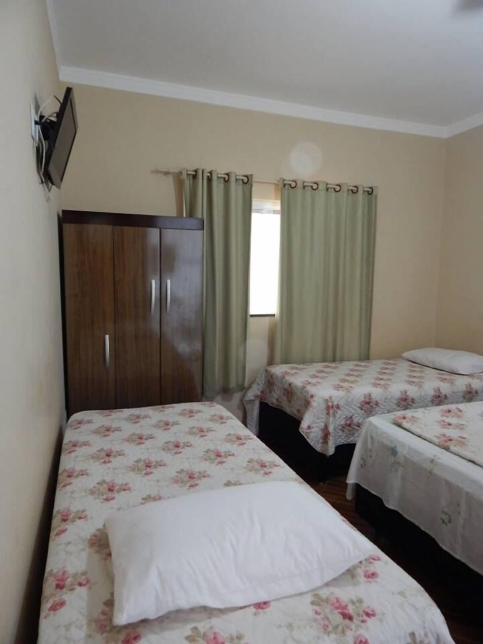 Minibar, blackout drapes, iron/ironing board (on request), WiFi (free)