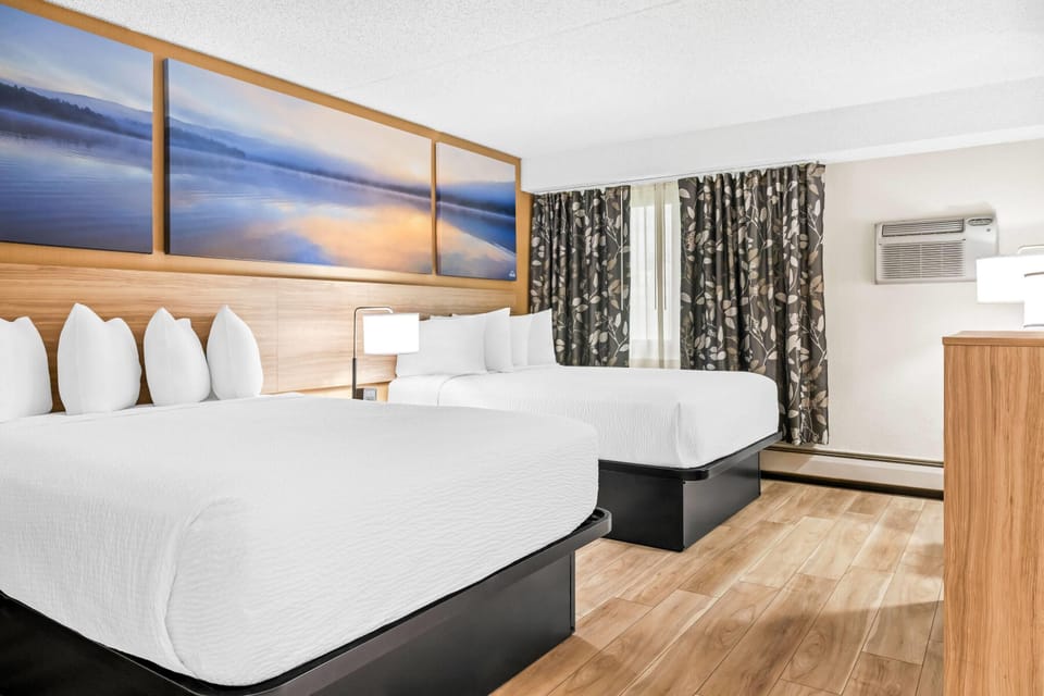 Room, 2 Queen Beds, Non Smoking | Hypo-allergenic bedding, pillowtop beds, in-room safe, desk
