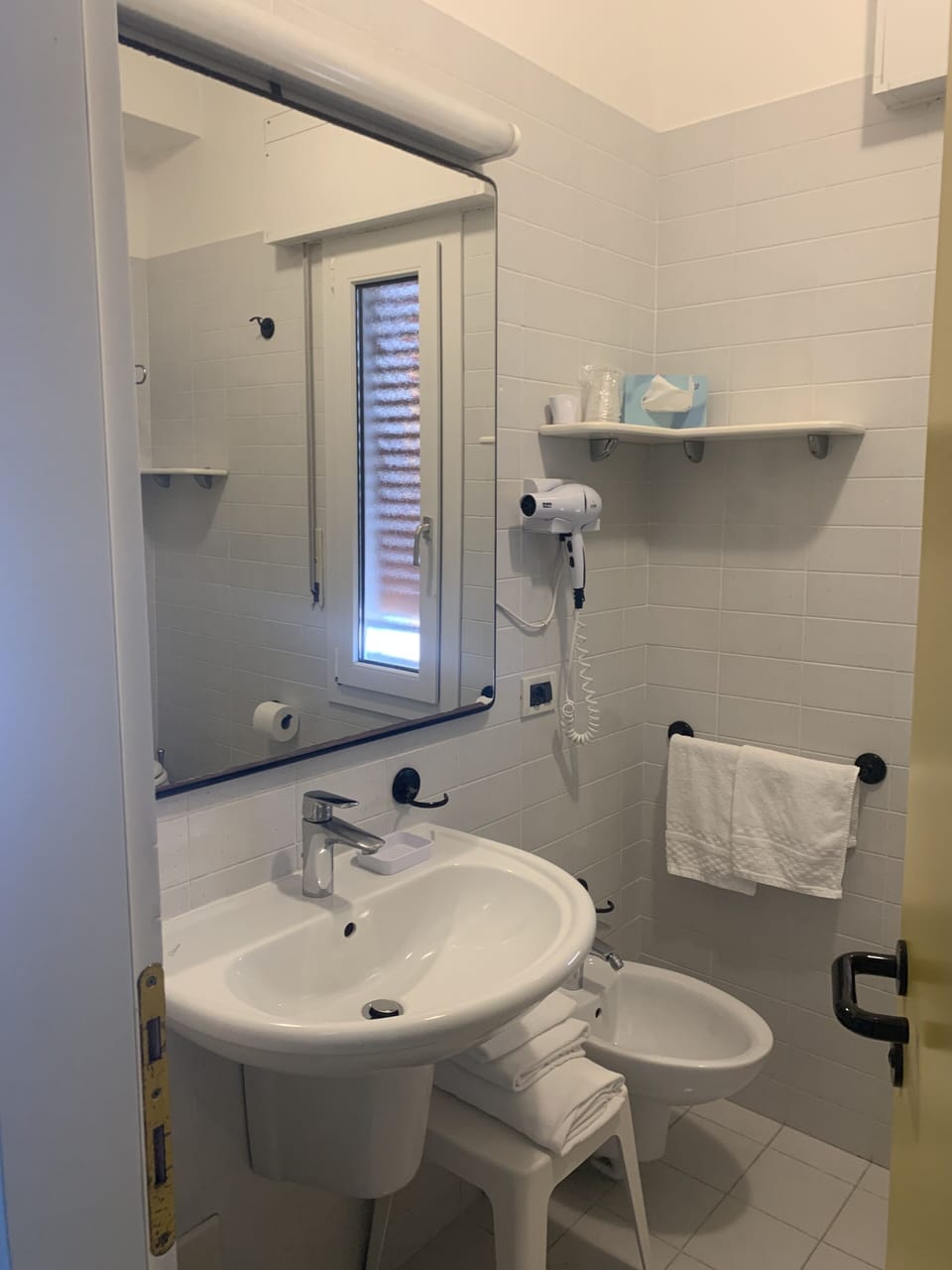 Basic Quadruple Room, Balcony, Sea View | Room amenity