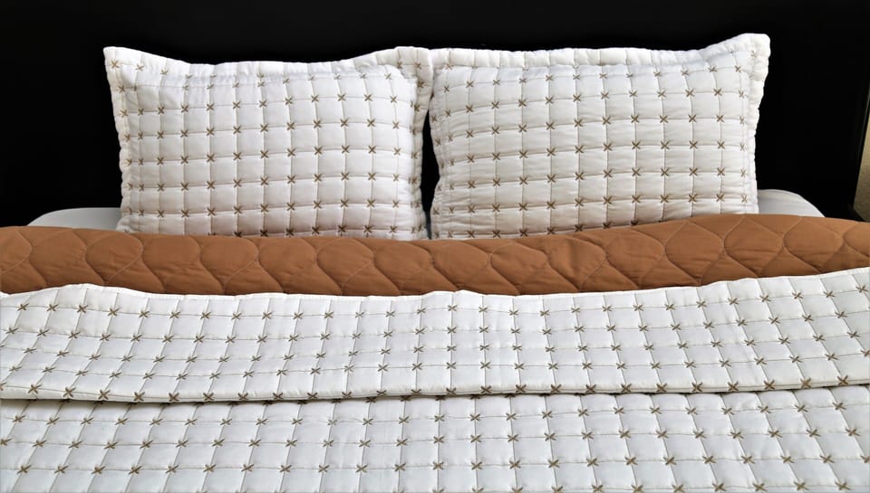 Premium bedding, minibar, individually decorated, individually furnished