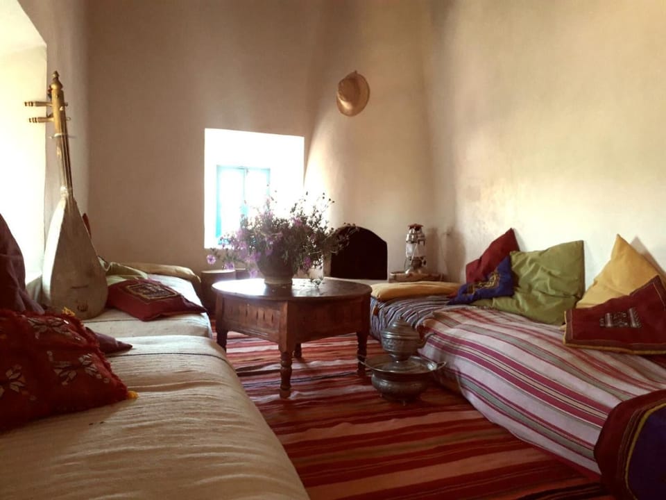 Rollaway beds (surcharge), WiFi (free), bed sheets