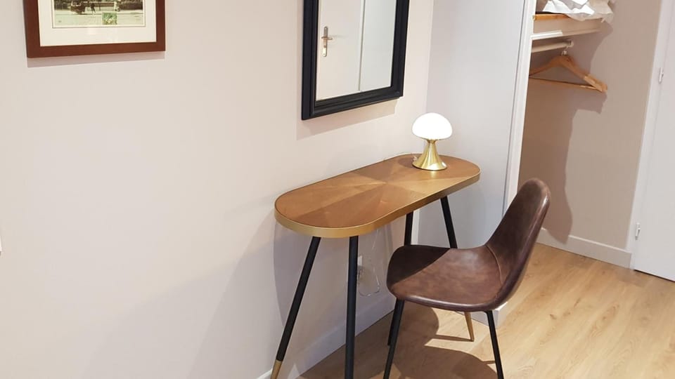 Comfort Double Room | Premium bedding, desk, iron/ironing board, free WiFi