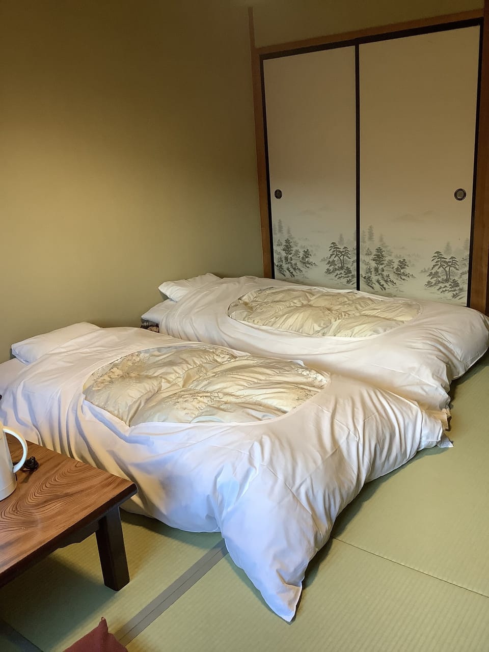 WiFi (free), bed sheets