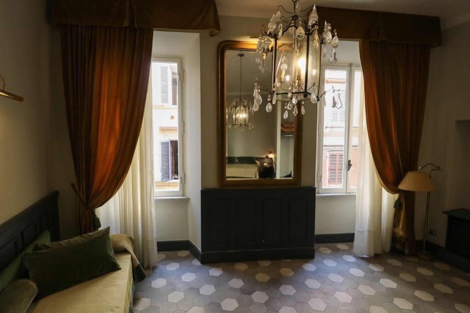 Family Room | In-room safe, desk, blackout drapes, soundproofing
