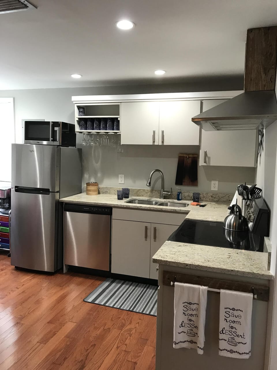 Brand new kitchen with granite counters, all new stainless steel appliances