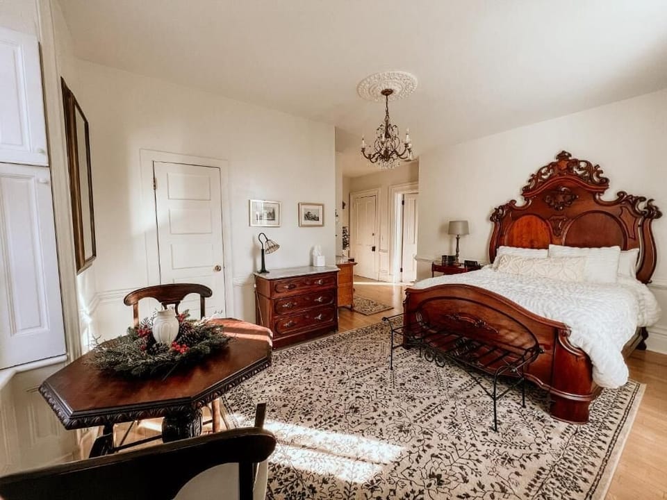 The Architectural Suite | Free WiFi