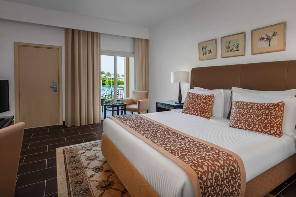 Egyptian cotton sheets, minibar, in-room safe, desk
