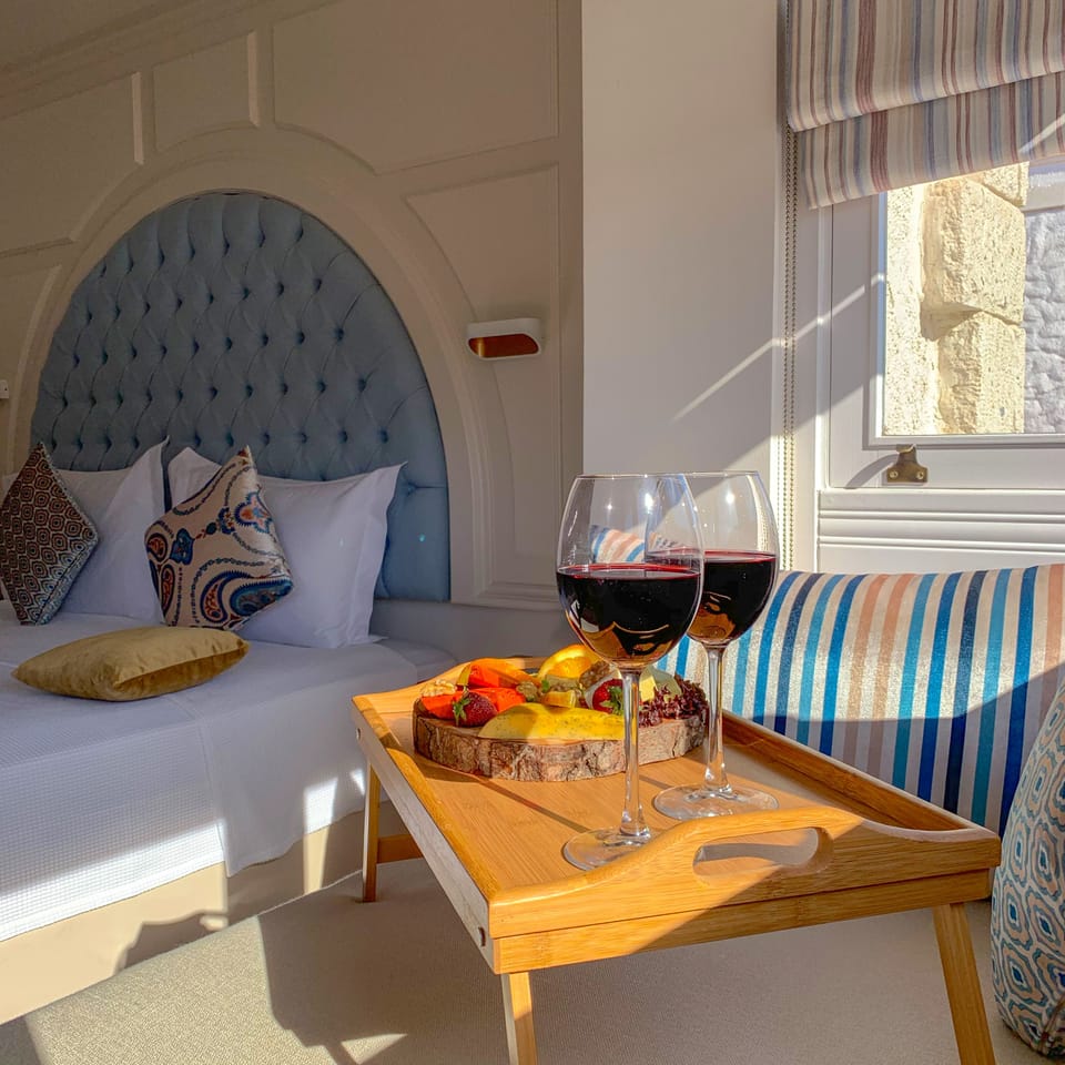 Superior Tek Büyük Yataklı Oda, 1 En Büyük (King) Boy Yatak ve Çekyat | Premium bedding, minibar, in-room safe, desk