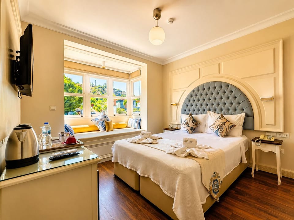 Superior Tek Büyük Yataklı Oda, 1 En Büyük (King) Boy Yatak ve Çekyat | Premium bedding, minibar, in-room safe, desk