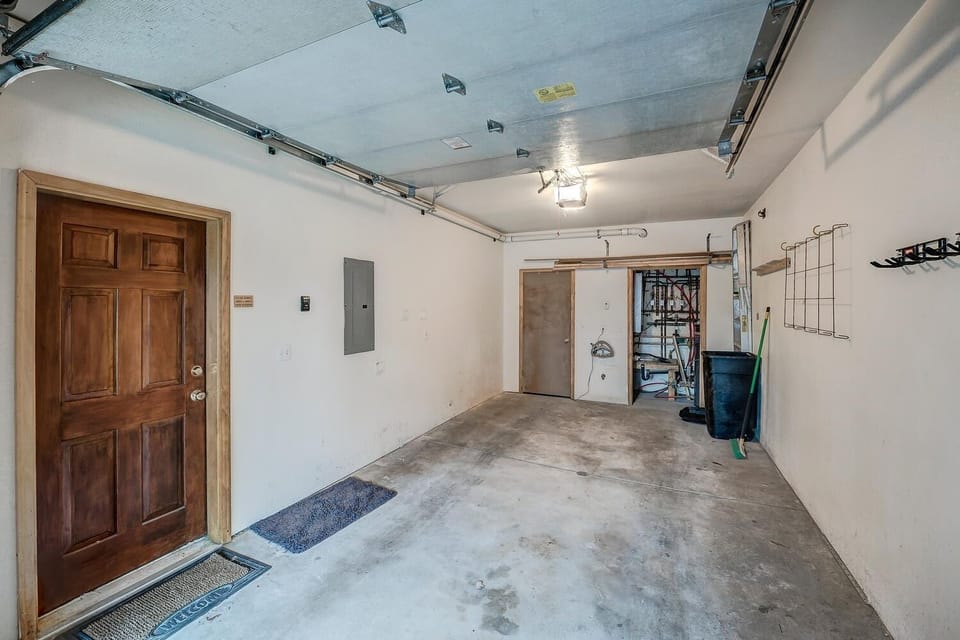 Townhome, 3 Bedrooms | Interior