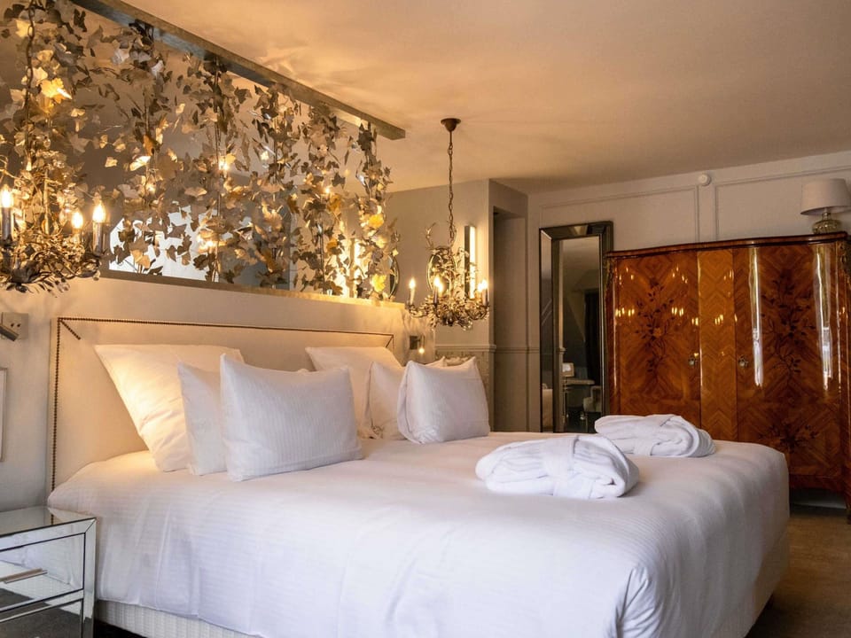 Deluxe Suite, 1 Double Bed with Sofa bed, Terrace (Duplex, 1 double bed, Terrace 25sqm) | In-room safe, desk, laptop workspace, blackout drapes