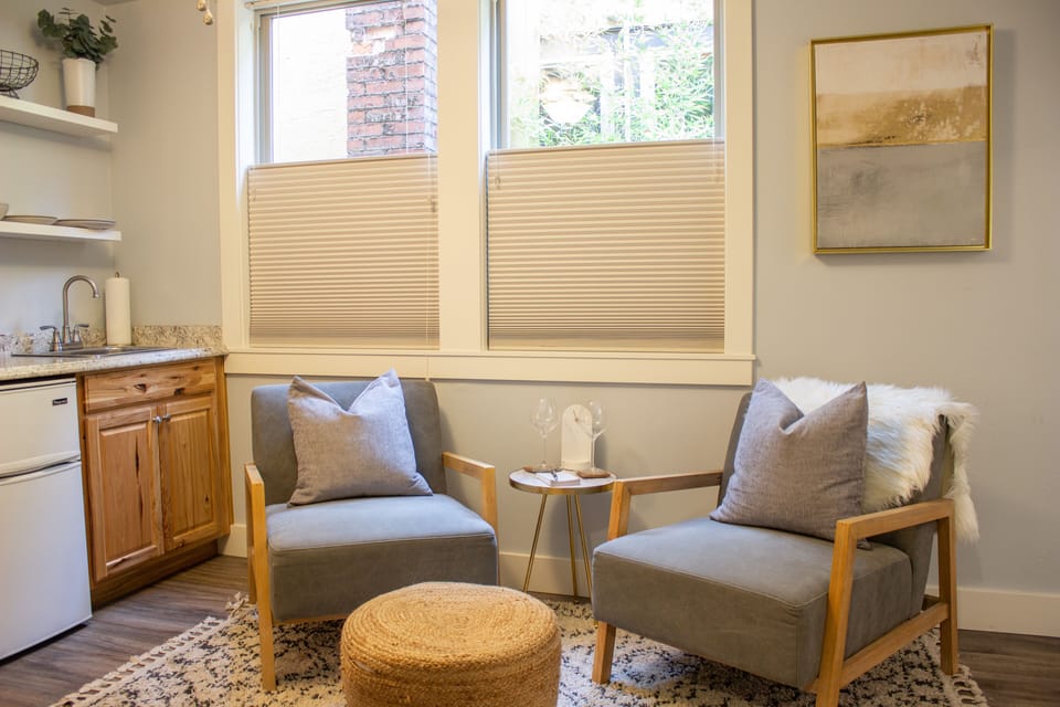 Room 9 | 1 bedroom, premium bedding, individually decorated