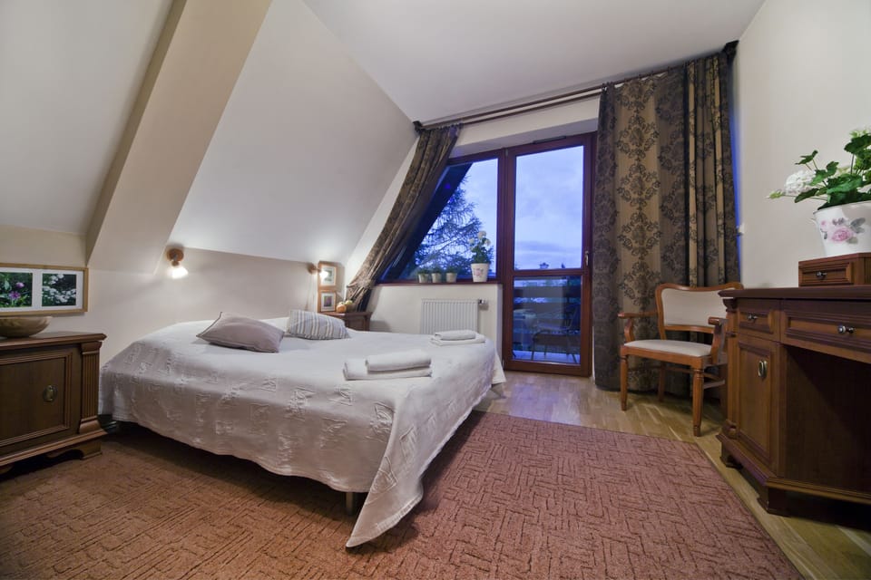 Apartment, 1 Bedroom, Balcony | 1 bedroom, iron/ironing board, WiFi (free), individually decorated