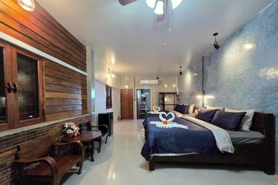 Classic | Free WiFi, bed sheets