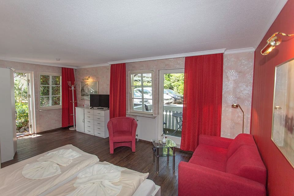Double Room, Balcony | Minibar, free cribs/infant beds, free WiFi, bed sheets