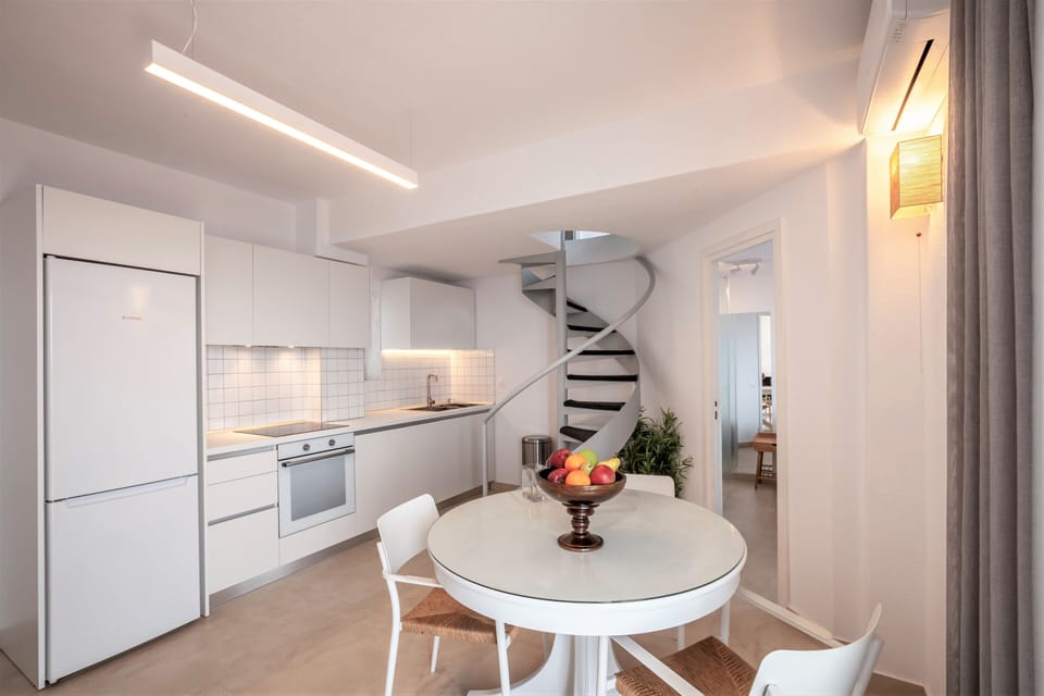 Duplex, Sea View | Private kitchen | Full-size fridge, oven, stovetop, espresso maker