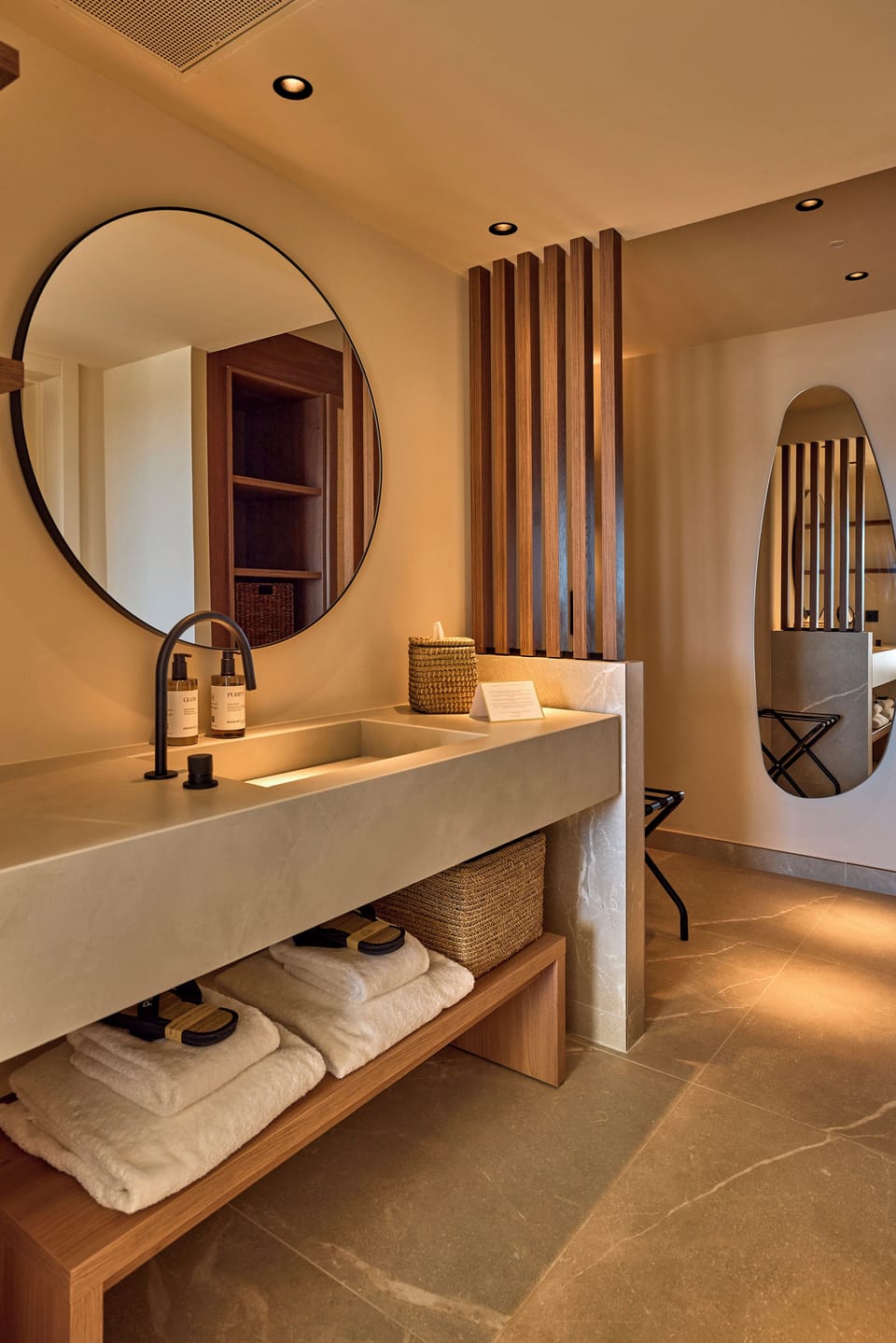 Shower, eco-friendly toiletries, bathrobes, slippers