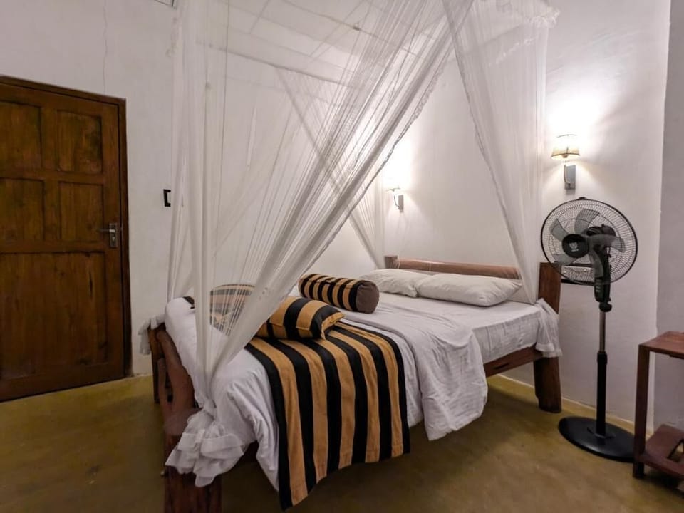 Family Room (2 Double Bed) | 1 bedroom, desk, WiFi (free)